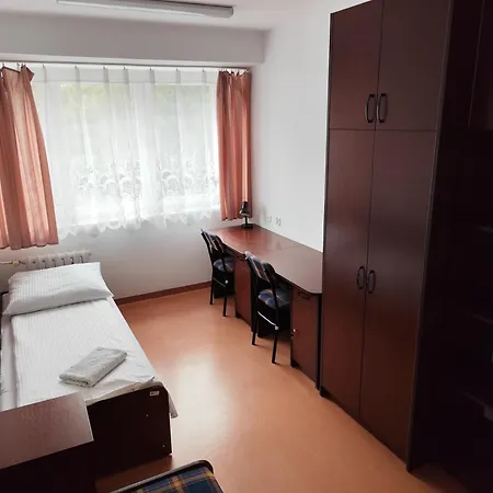 Hostel Dom Studenta Nr 2 *